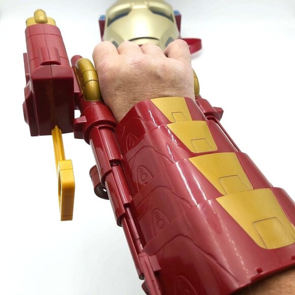 Hasbro Iron Man Light Up Talking Mask 2012 Arm Weapon 2015 Marvel Comics Heroes - Picture 7 of 10